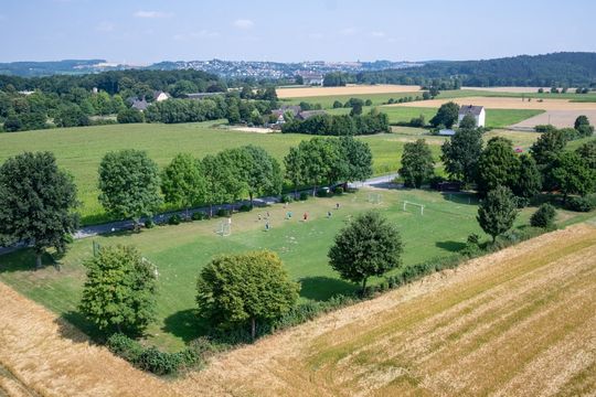 Luftbild des Bolzplatz in Wimbern